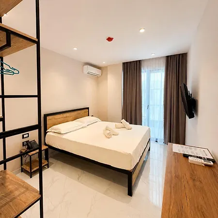 Blester Durres Hotel Golem (Tirana)